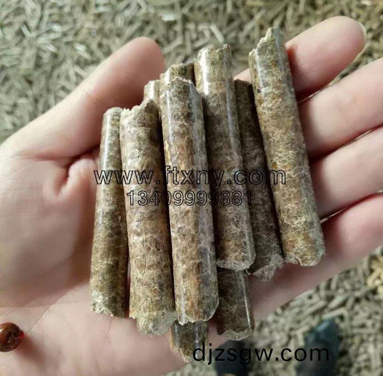 鋸(ju)末生(sheng)物(wu)質顆(ke)粒燃(ran)料(liao)